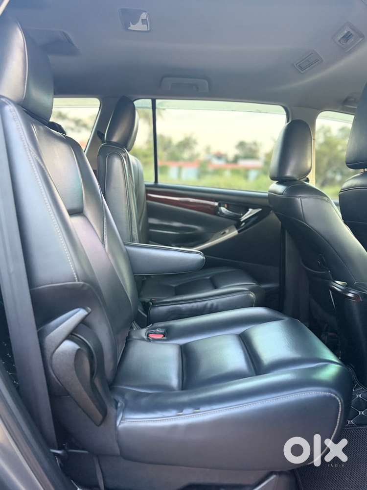 Toyota Innova Crysta 2.4 V, 2017, Diesel