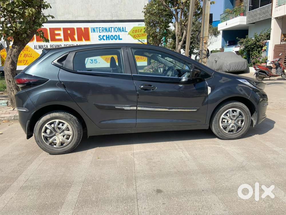 Tata Altroz Manual Petrol