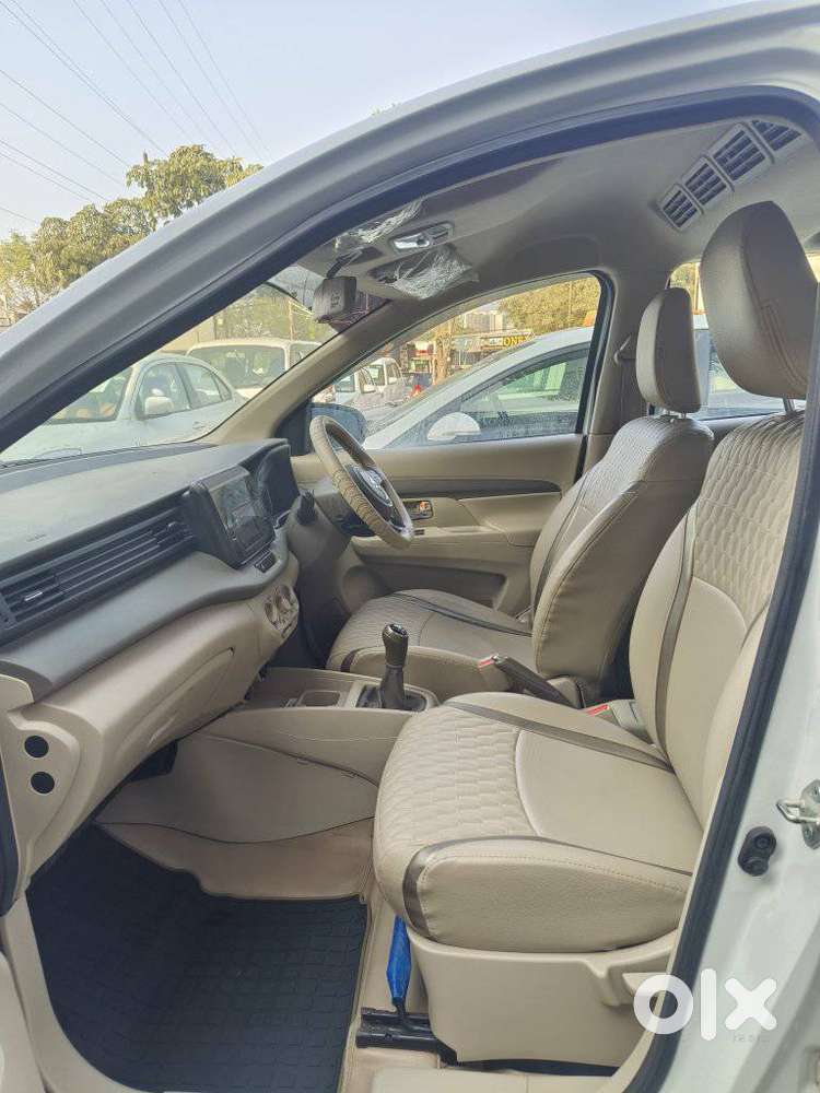 Maruti Suzuki Ertiga 1.5 Vxi, 2023, Petrol