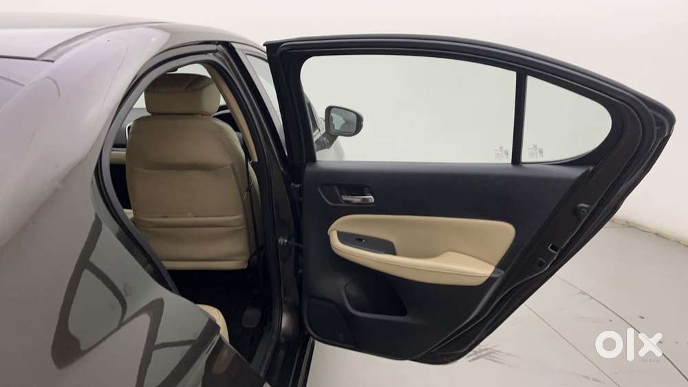 Honda City I-vtec Cvt Zx, 2021, Petrol