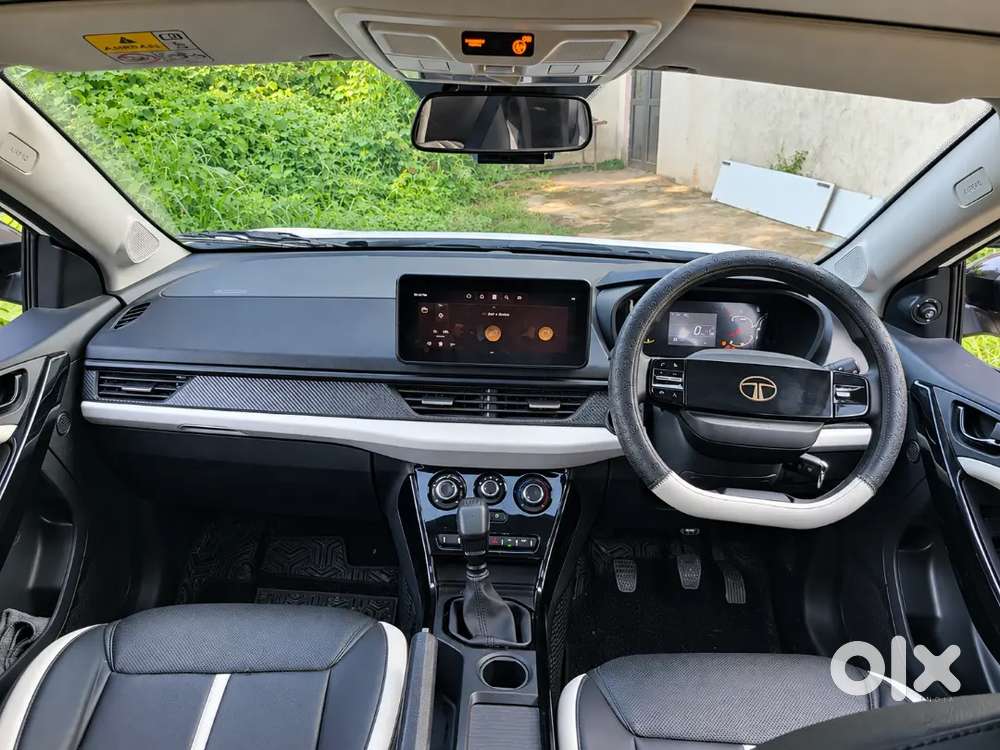 Tata Nexon Cng Pure+s| 8,000 Km | 1 Year Old | Sunroof|top Condition|