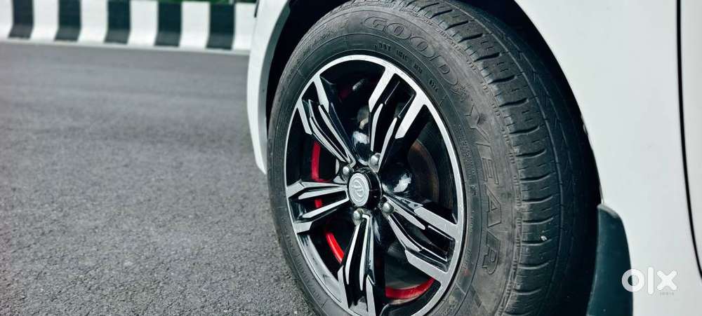 Hyundai Grand I10 Sportz, 2015, Petrol