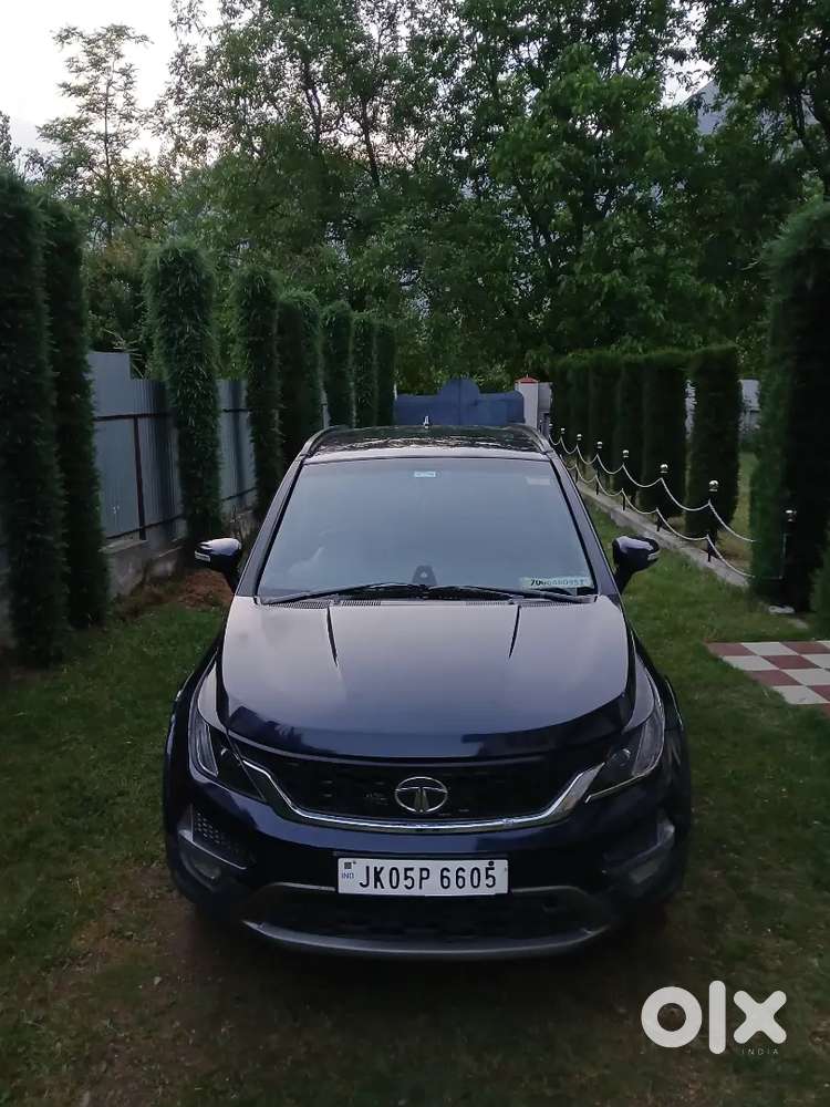 Luxury 7 Seater Suv, Featuristic,