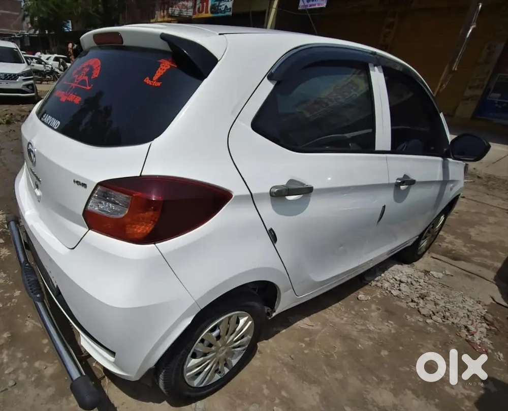 2022 Tata Tiago Revotron Second-owner Cng