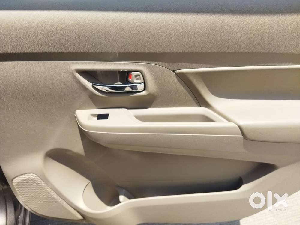 Maruti Suzuki Ertiga Vxi At Petrol, 2019, Petrol