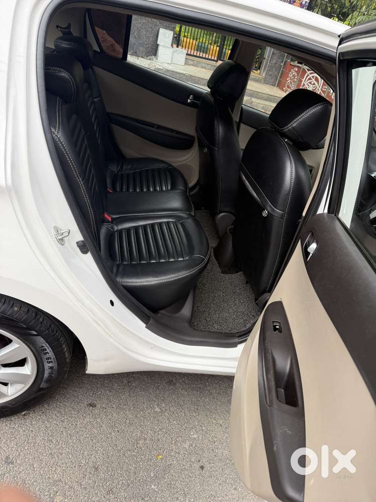 Hyundai I20 Sportz Option 1.4 Crdi, 2012, Petrol