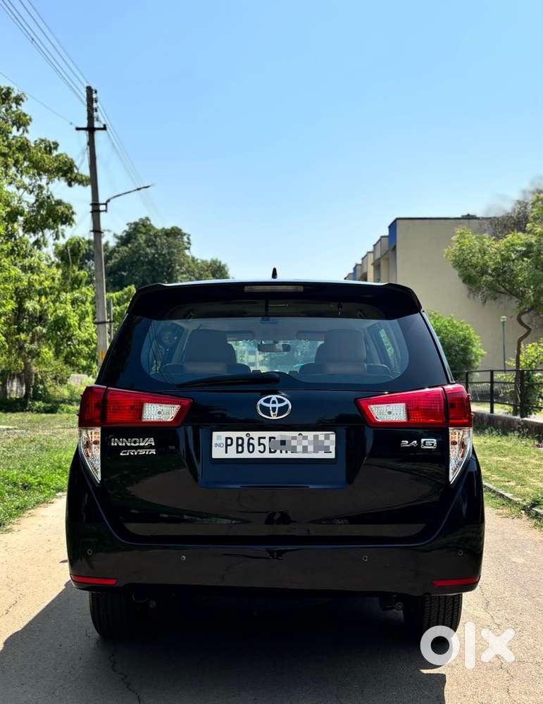 Toyota Innova Crysta 2.4 G Mt, 2024, Diesel
