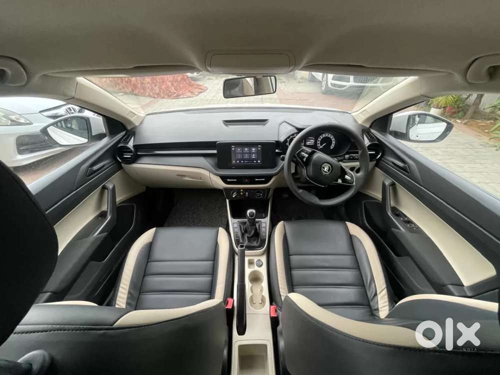 Skoda Slavia Active 1.0l Tsi Mt, 2022, Petrol