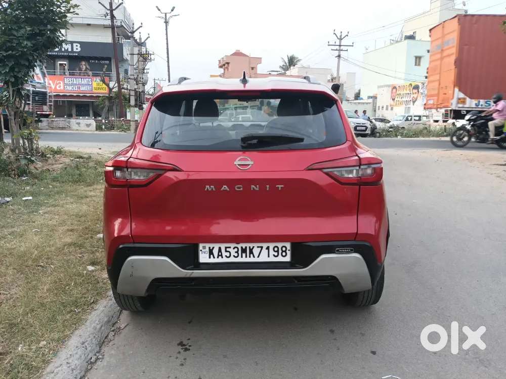 Nissan Magnite 1.0 Xv Petrol 2023