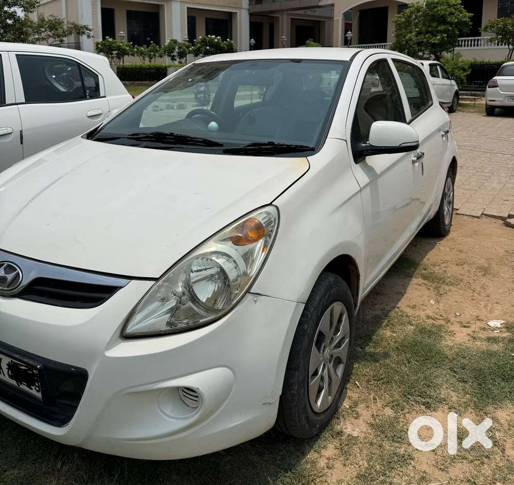 Hyundai I20 Sportz Petrol 2011