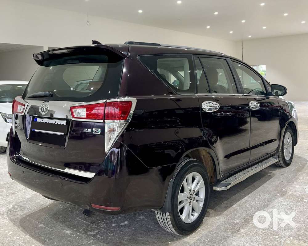 Toyota Innova Crysta 2.8 Zx At 7 Seater, 2017, Diesel