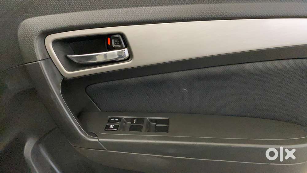 Maruti Suzuki Vitara Brezza Zdi, 2017, Diesel