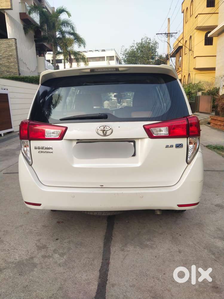 Toyota Innova Crysta 2.4 V 7 Str, 2017, Diesel