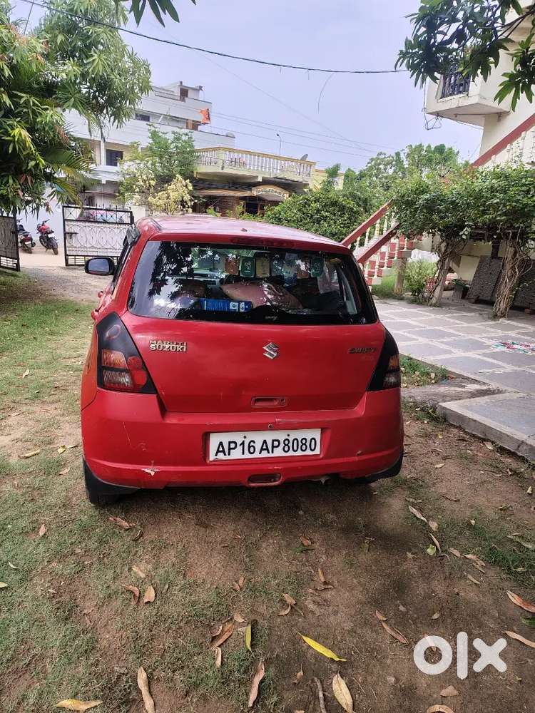 Maruti Suzuki Swift 2006- Extra Cng Tank Fixed-good Condition