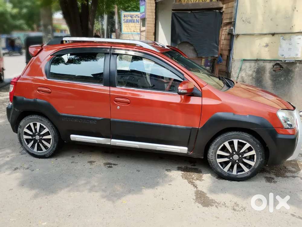 Toyota Etios Cross 2014