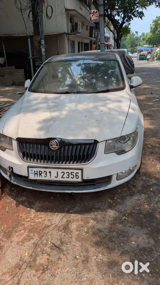 Skoda Superb 2011