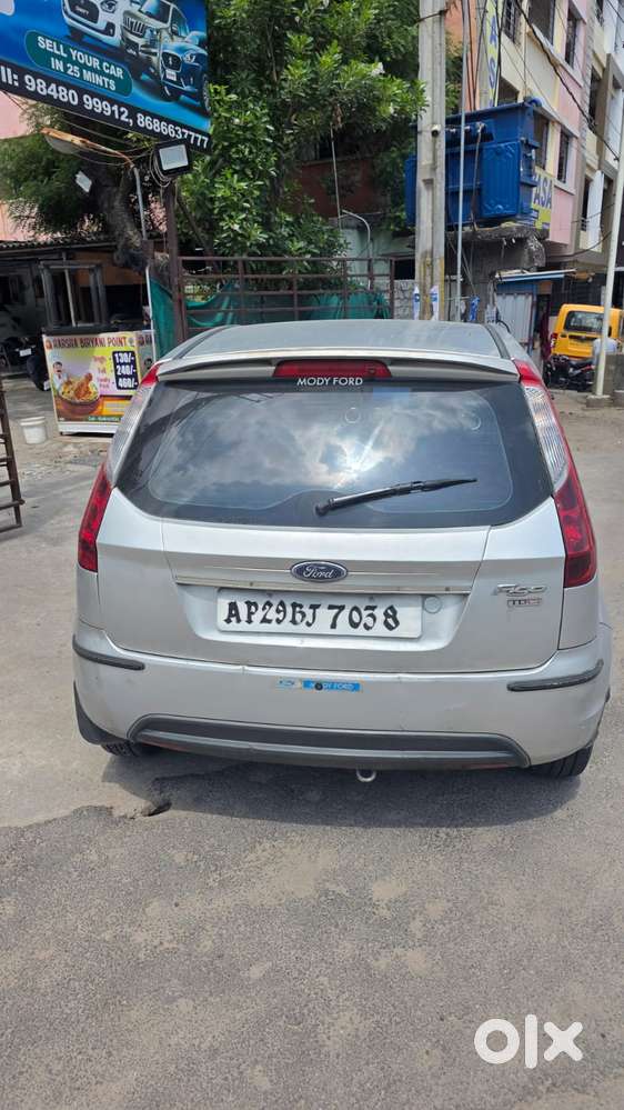 Ford Figo, 2010, Petrol