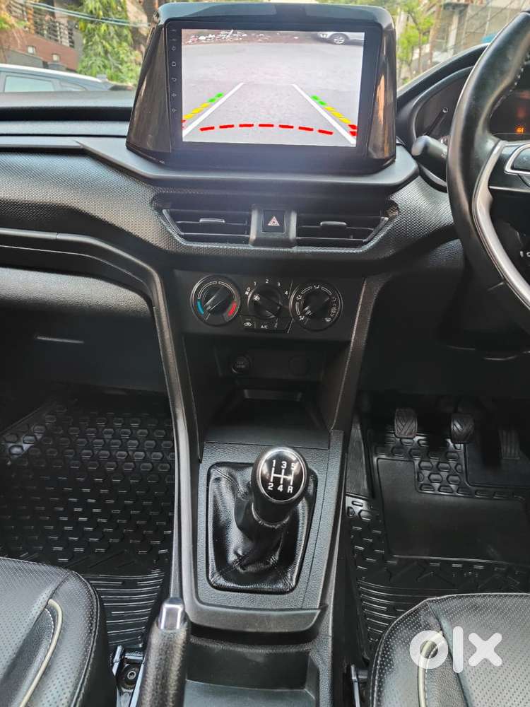 Maruti Suzuki Brezza 1.5 Lxi Cng, 2023, Cng & Hybrids