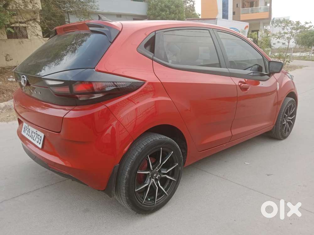 Tata Altroz 1.2 Xe, 2021, Petrol