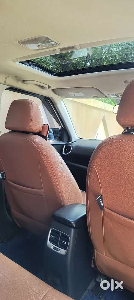 Hyundai Venue 2020 Petrol Well Maintained