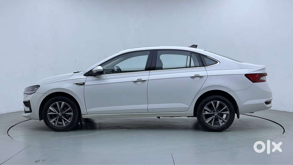 Skoda Slavia Style 1.0l Tsi Mt, 2022, Petrol