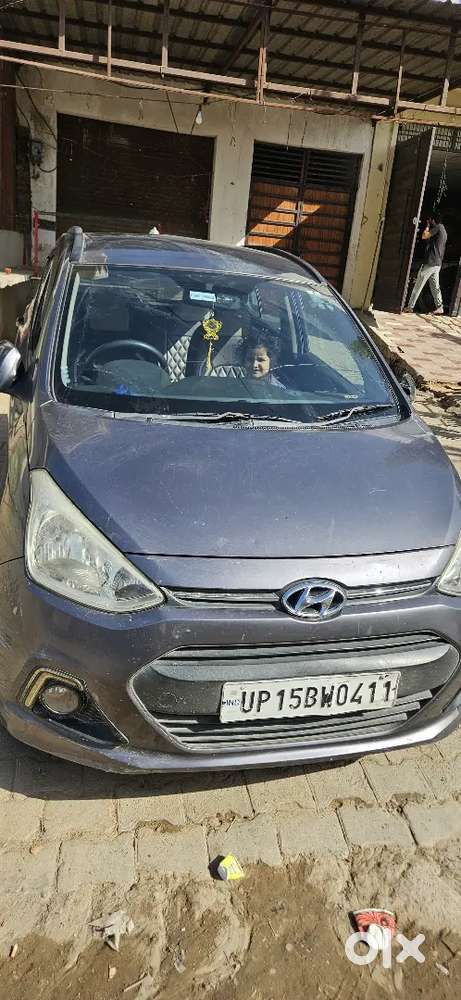 Hyundai Grand I10 2015 Diesel 111000 Km Driven