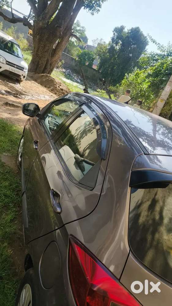 Tata Tiago 1.2 Revotron 2016
