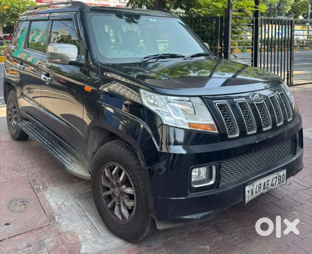 Mahindra Tuv 300 T8 Amt-  2016