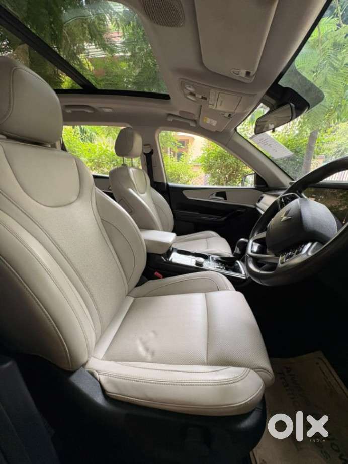 Mahindra Xuv700 2.0 Ax 7 Petrol At Luxury Pack Str, 2023, Diesel