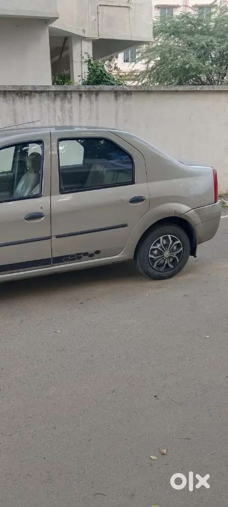 Mahindra Logan Petrol 1.4 Gle 2008
