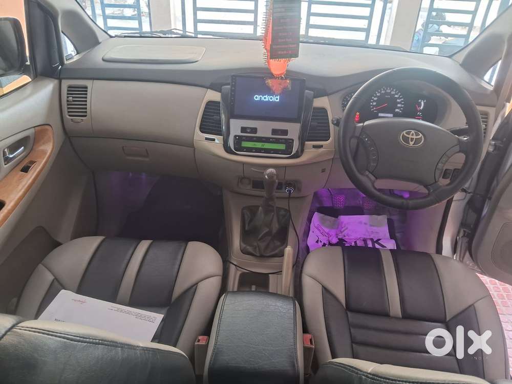 Toyota Innova 2.5 V Diesel 7-seater, 2010, Diesel