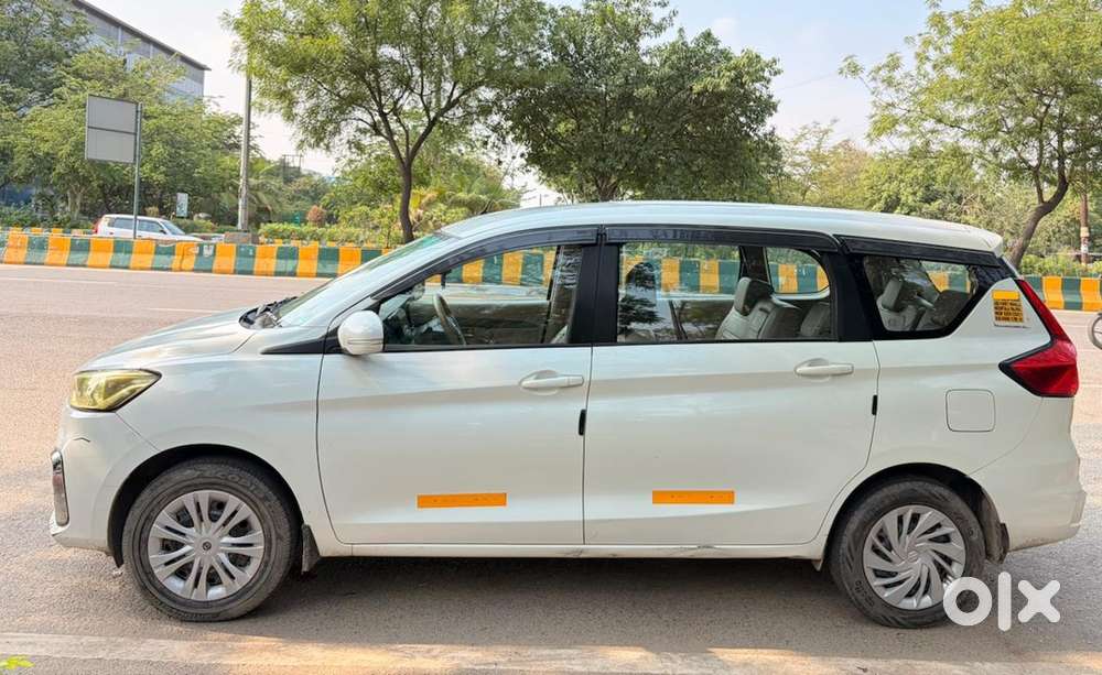 Maruti Ertiga Vxi 2025