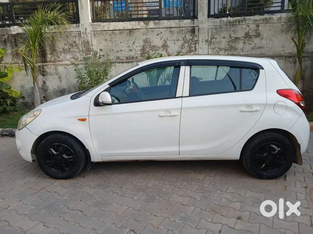 Hyundai I20 Asta 2010 Manual Petrol With Cng Fitted