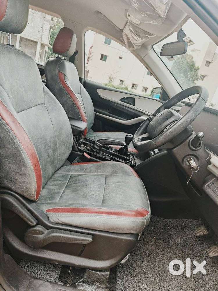 Mahindra Xuv700 2.2 Ax 3 Diesel Mt 5 Str, 2022, Diesel