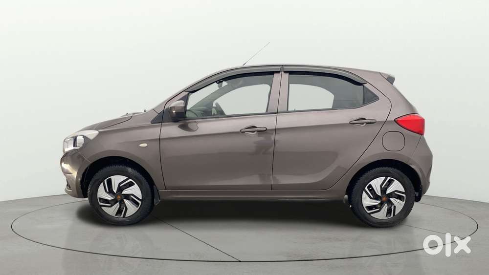 Tata Tiago 1.2 Revotron Xt, 2016, Petrol