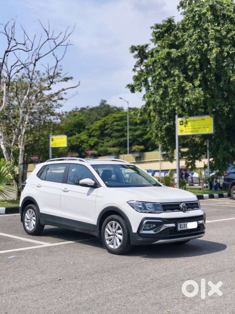Volkswagen Taigun 1.0 Tsi Highline At, 2023, Petrol
