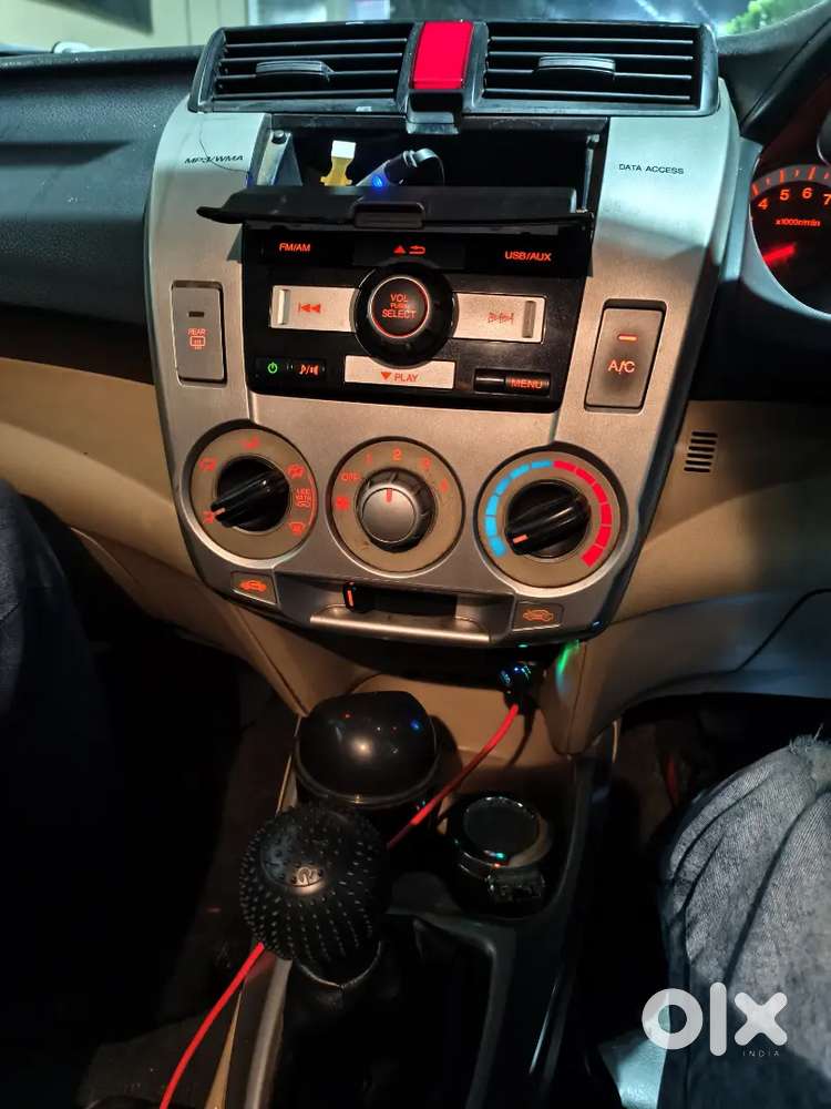 Honda City 1.5 V 2011