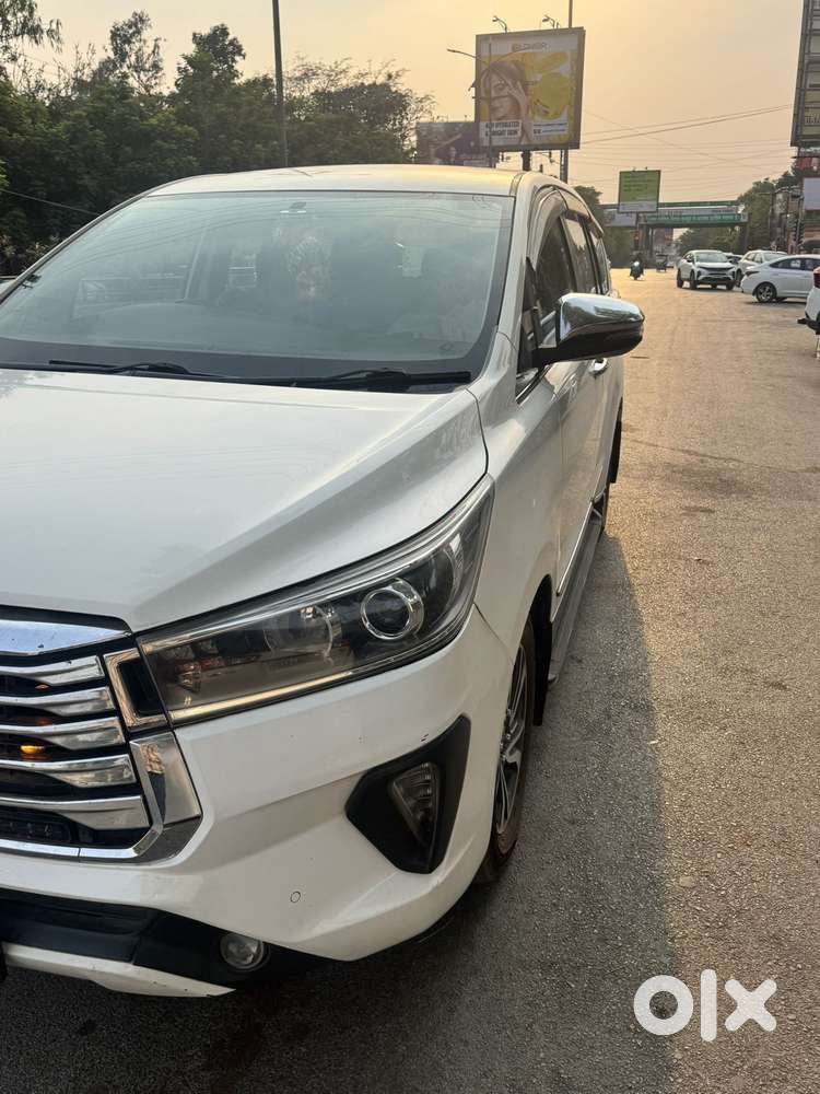 Toyota Innova Crysta 2.4 V 8 Str, 2022, Diesel