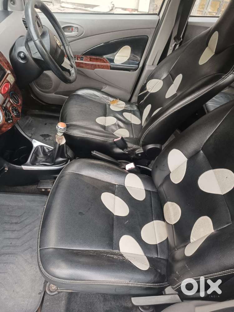 Toyota Etios Liva, 2011, Petrol