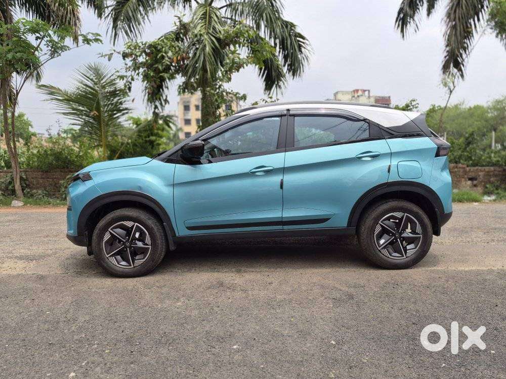Tata Nexon Creative Plus S 1.2 Revotron Petrol 6 Mt, 2024, Petrol