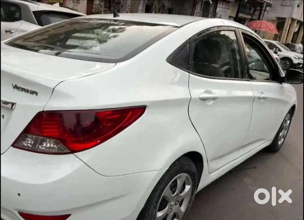 Hyundai Verna Fluidic Crdi Sx 2011 Diesel With 84000 Km Driven