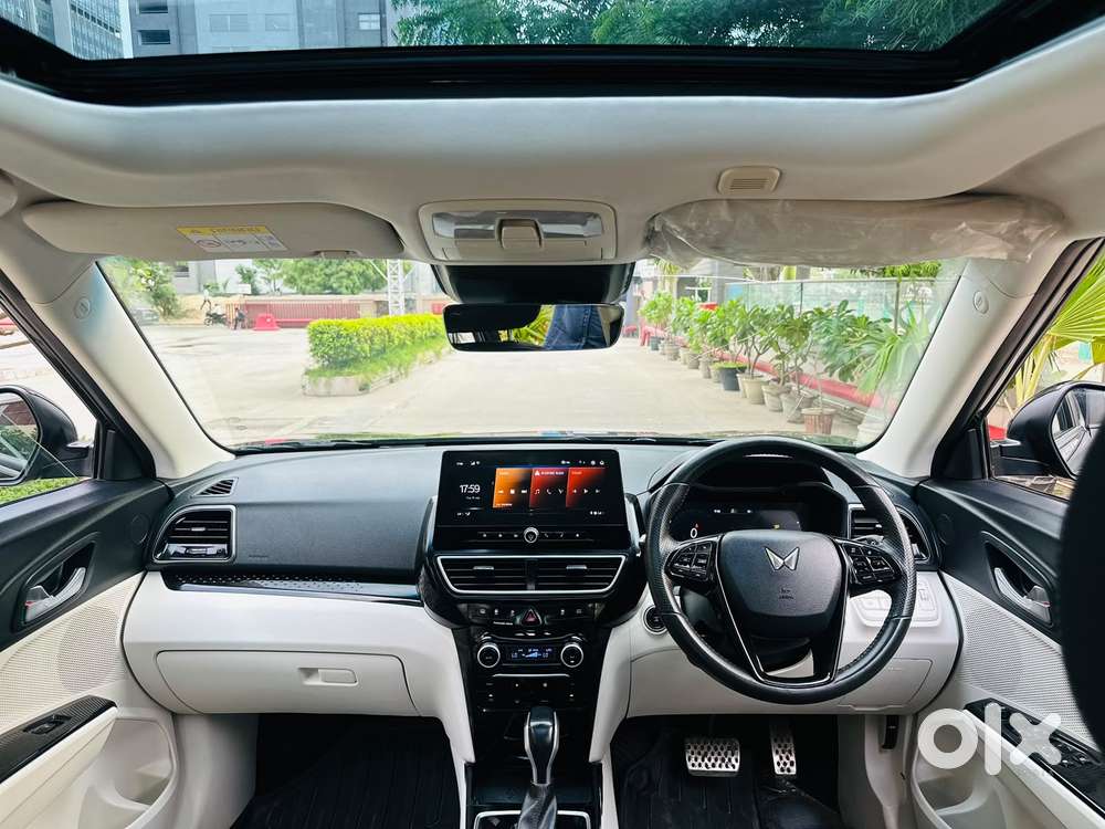 Mahindra Xuv 3xo Ax5l 1.2 Petrol At, 2026, Petrol