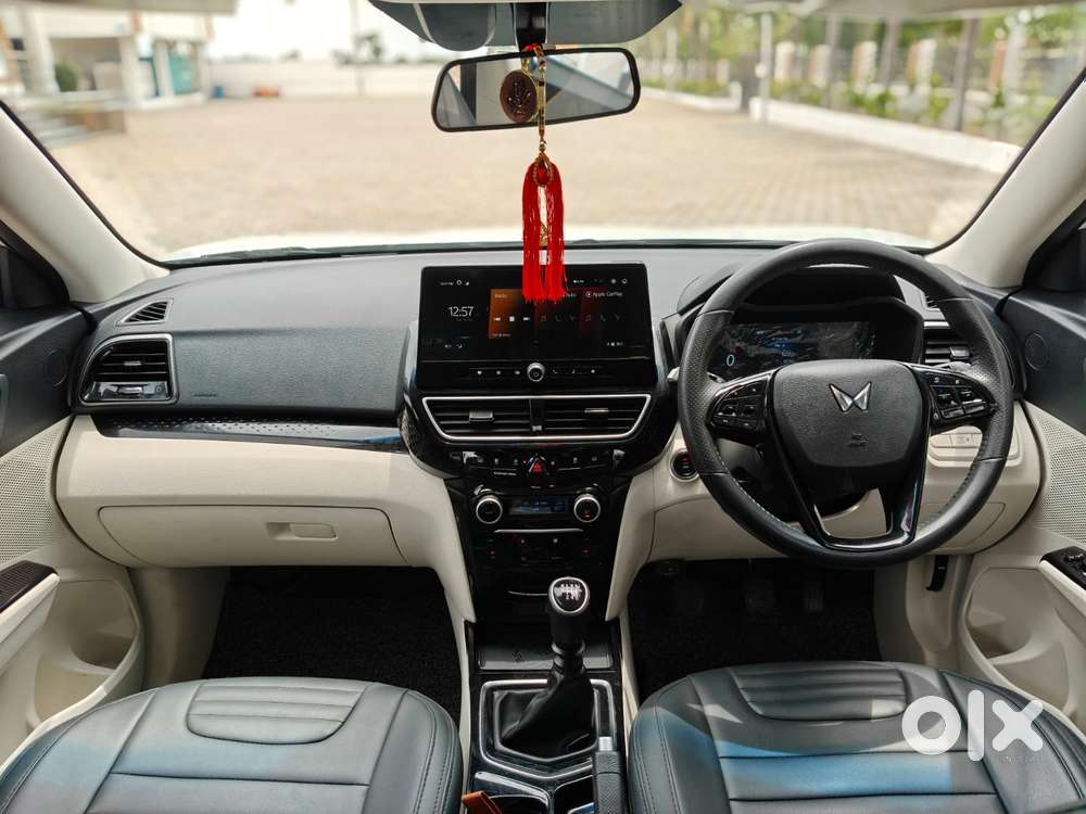 Mahindra Xuv 3xo Ax7l Petrol Mt, 2024, Petrol