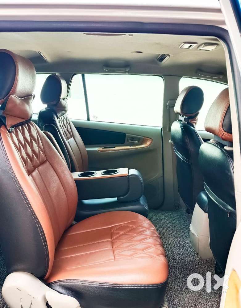 Toyota Innova 2.5 V 7 Str, 2011, Diesel