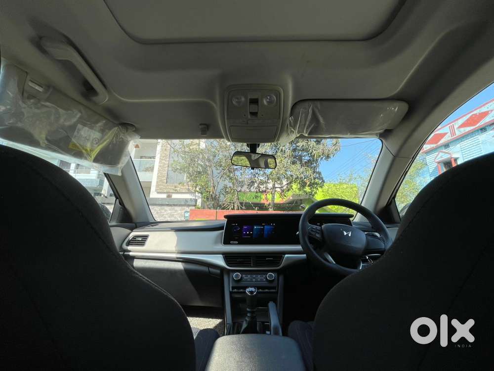 Mahindra Xuv700 2023 Petrol Well Maintained