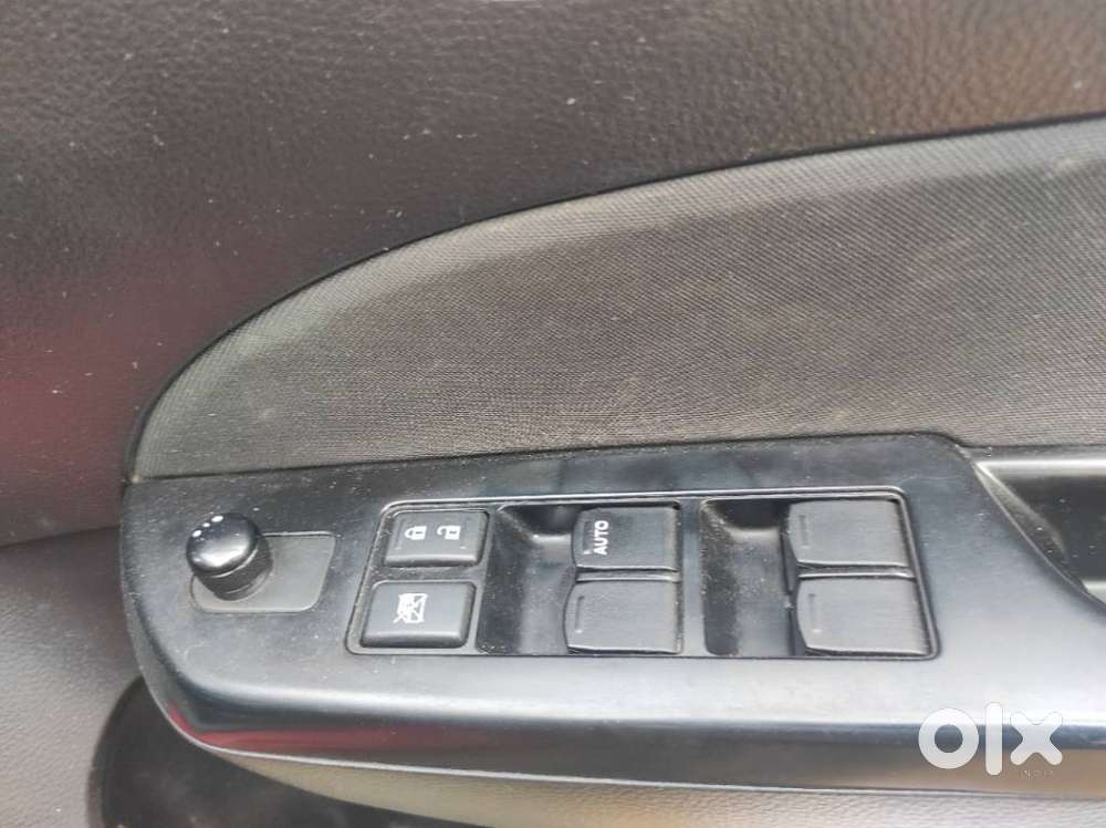 Maruti Suzuki Swift 1.2 Vxi (o), 2011, Petrol