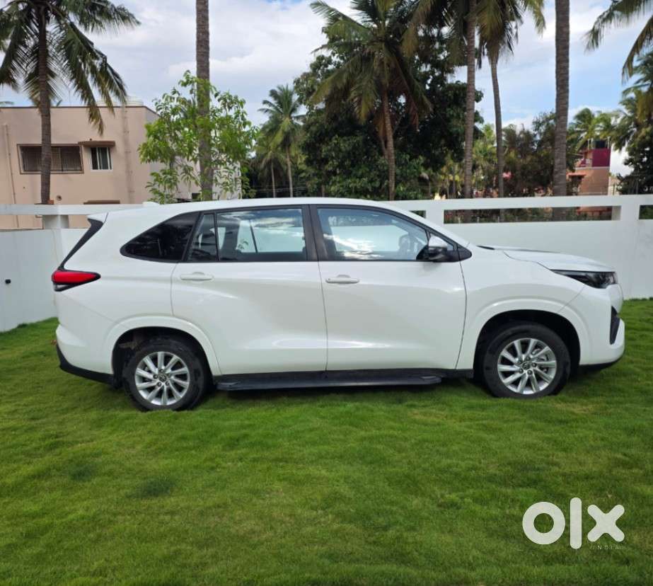 Toyota Innova Hycross 2.0 Gx 7 Str, 2025, Petrol