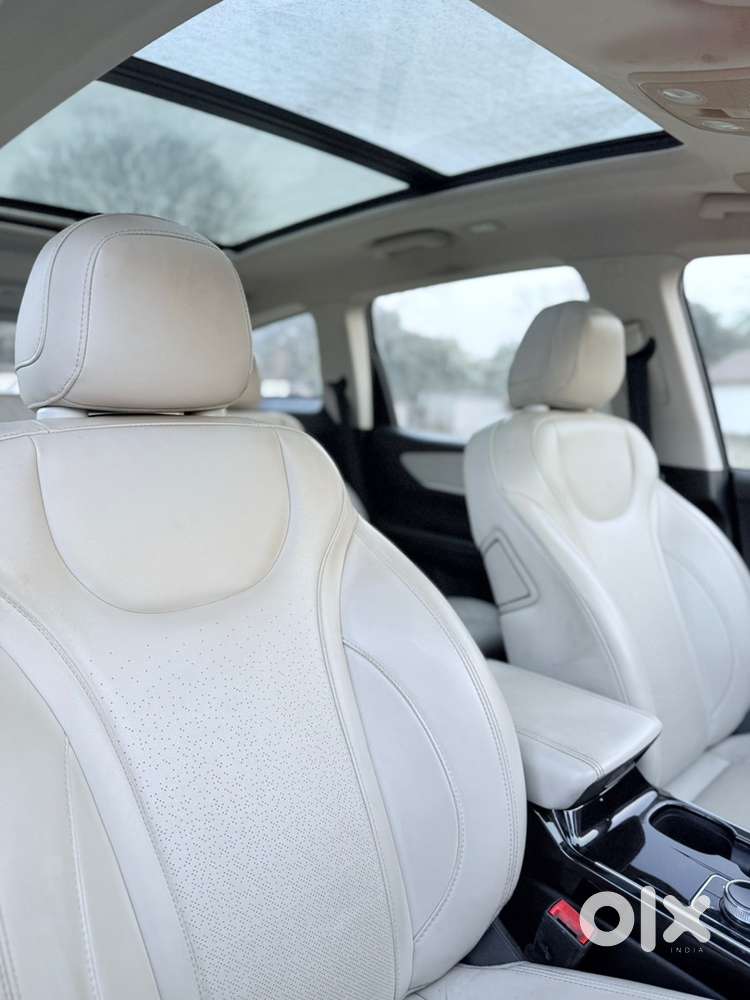 Mahindra Xuv 700 Ax7l 2023 Model