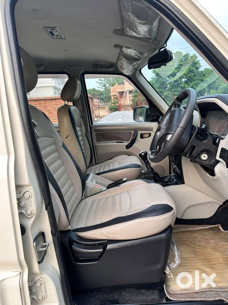 Mahindra Scorpio S6 Plus, 2016, Diesel