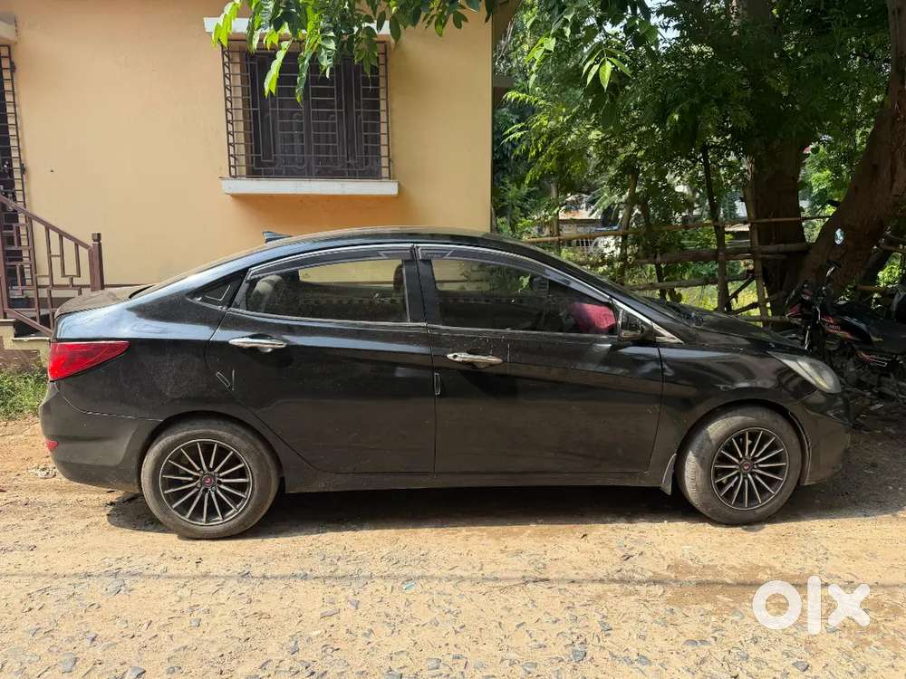 Hyundai Fluidic Verna 2012 Diesel 90000 Km Driven.